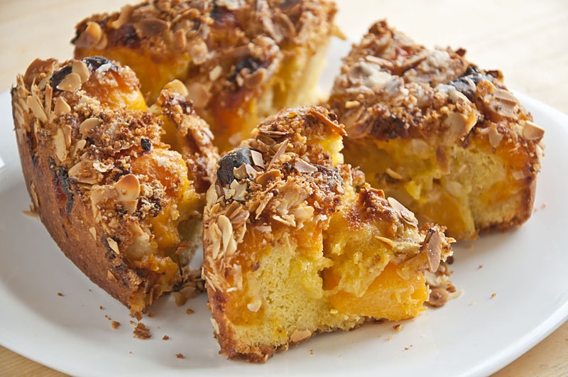 уникальный пирог. кекс магдалена с абрикосом. сухой насыпной яблочный пирог с манкой. яблочный насыпной пирог 3 стакана. пирог 3 буквы.