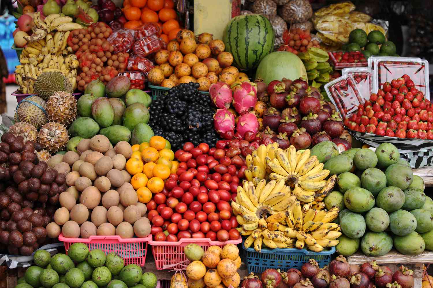 health-gettyimages-tropicalfruits-feb338d838d64cf8bfd0bf2ed54dff6c-1729507706.jpg