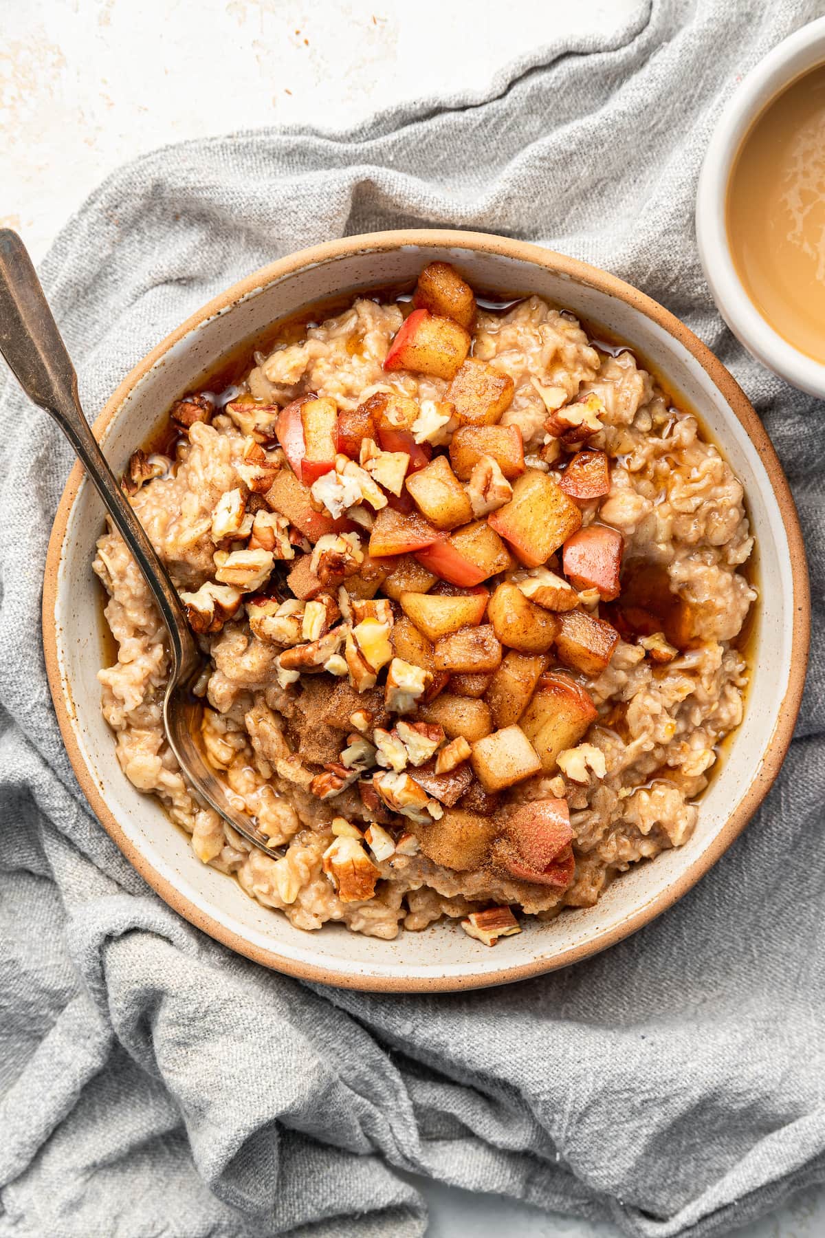 apple-cinnamon-oatmeal-hero-1756882823.jpg